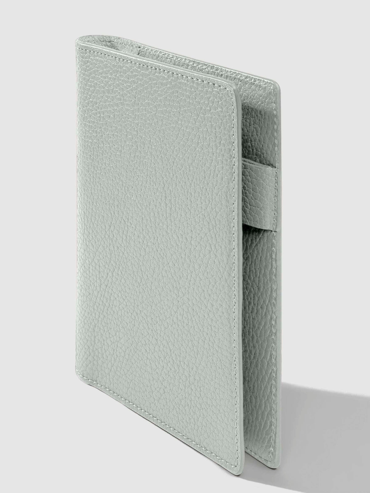 3/4 view of Veleta folio on a neutral background.